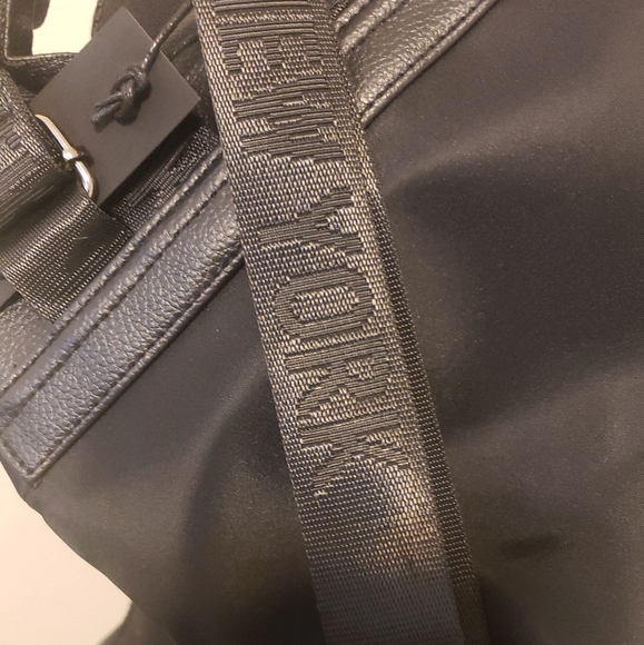 Backpack - Picture 4 of 4